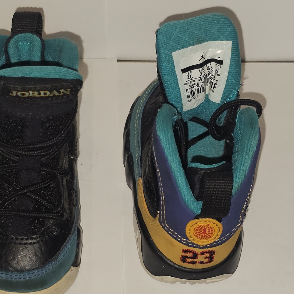 Jordan Kids' Black and Teal Sneakers